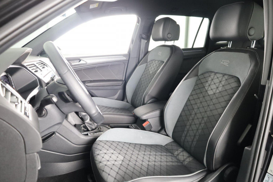 Volkswagen Tiguan 1.4 TSI eHybrid R-Line Business+ Navigatie | 20" LM Velgen | Led Plus Koplampen | Elek Bediende Achterklep |