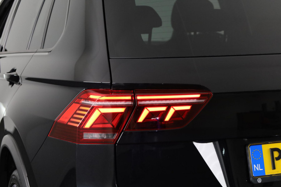 Volkswagen Tiguan 1.4 TSI eHybrid R-Line Business+ Navigatie | 20" LM Velgen | Led Plus Koplampen | Elek Bediende Achterklep |
