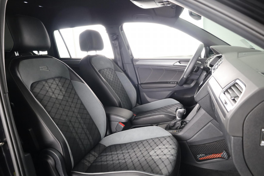 Volkswagen Tiguan 1.4 TSI eHybrid R-Line Business+ Navigatie | 20" LM Velgen | Led Plus Koplampen | Elek Bediende Achterklep |