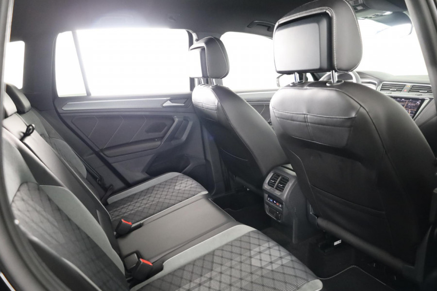 Volkswagen Tiguan 1.4 TSI eHybrid R-Line Business+ Navigatie | 20" LM Velgen | Led Plus Koplampen | Elek Bediende Achterklep |
