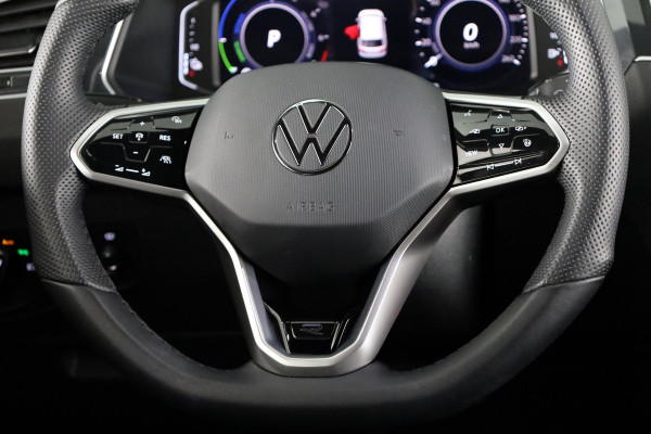 Volkswagen Tiguan 1.4 TSI eHybrid R-Line Business+ Navigatie | 20" LM Velgen | Led Plus Koplampen | Elek Bediende Achterklep |