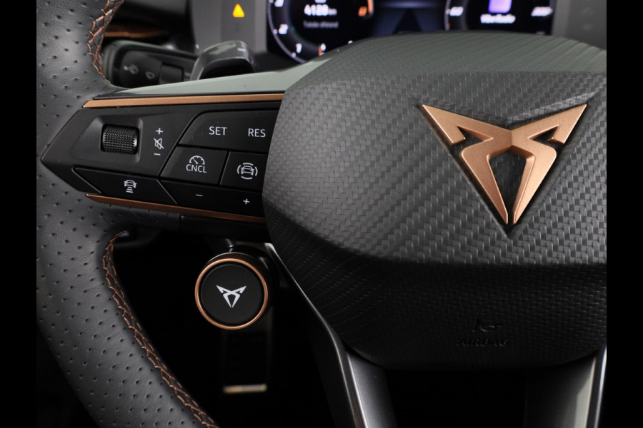 CUPRA Terramar 1.5 TSI e-Hybrid Business 204 pk Automaat (DSG) | Verlengde garantie | Elektr. voorstoelen | Elektr. trekhaak | Achteruitrijcamera | Stoelverwarming | Adaptive cruise control | Navi | 20 inch