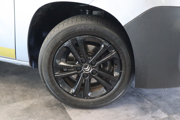 Citroën Berlingo 1.5 BlueHDI Club PLUS Navigatie 16LMV Airco en Cruise Control 3pers uitv