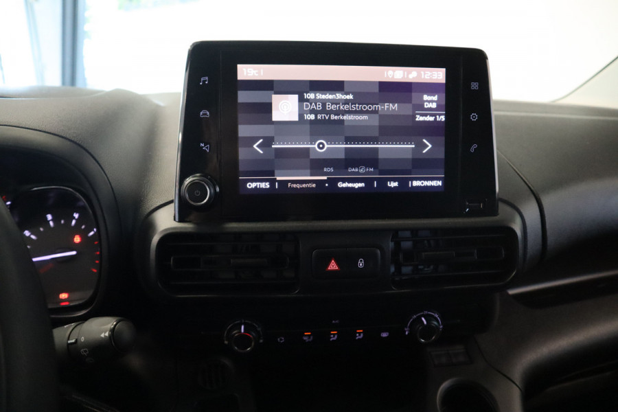 Citroën Berlingo 1.5 BlueHDI Club PLUS Navigatie 16LMV Airco en Cruise Control 3pers uitv