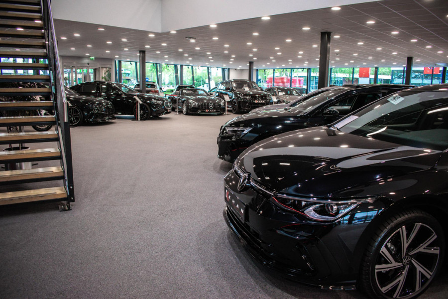 BMW X6 M50i Black Vermilion Edition | VERKOCHT