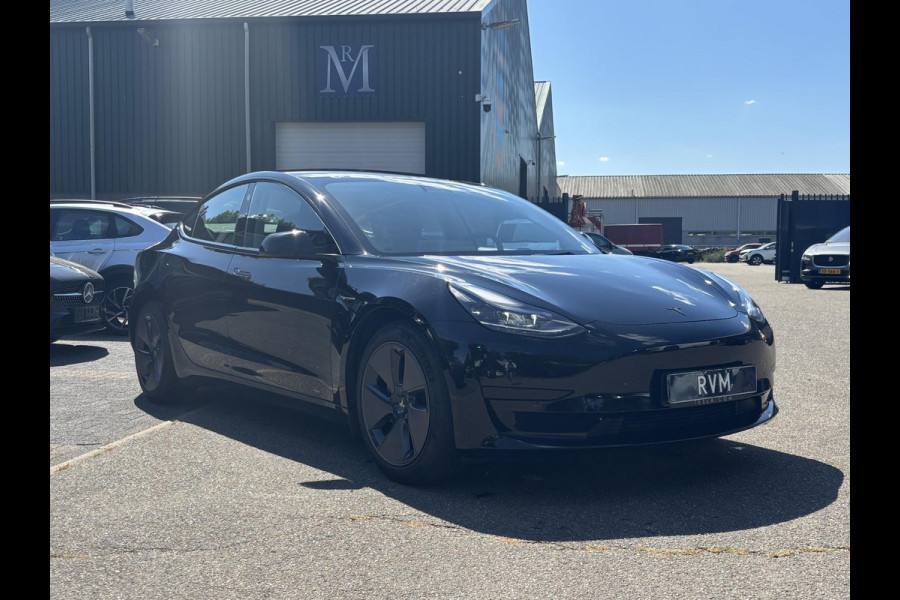 Tesla Model 3 Standard RWD Plus 60 kWh AUTOPILOT | LEDER | RIJKLAAR INCL. 12 MND,. BOVAGGARANTIE