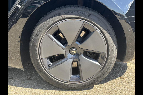 Tesla Model 3 Standard RWD Plus 60 kWh AUTOPILOT | LEDER | RIJKLAAR INCL. 12 MND,. BOVAGGARANTIE