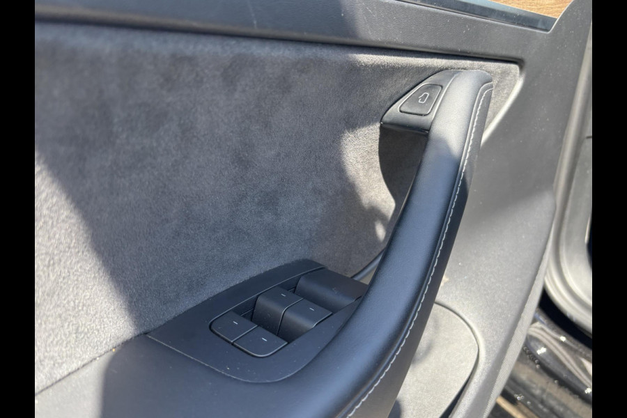 Tesla Model 3 Standard RWD Plus 60 kWh AUTOPILOT | LEDER | RIJKLAAR INCL. 12 MND,. BOVAGGARANTIE
