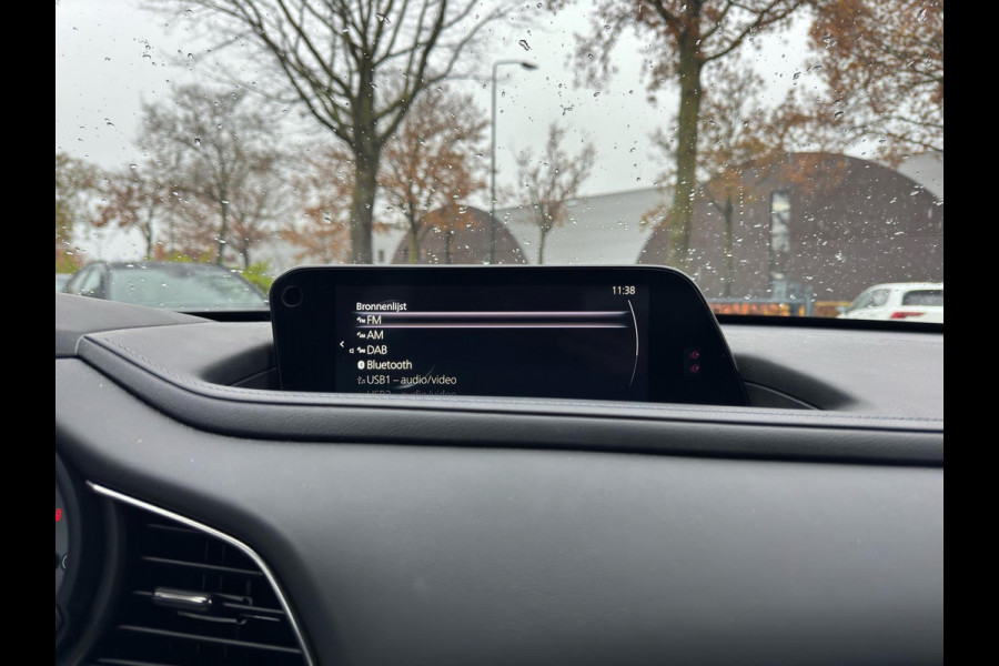 Mazda CX-30 2.0 e-SkyActiv-X Hybrid Luxury 360 CAMERA | ADAP. CRUISE | STOEL + STUURVERWARMING