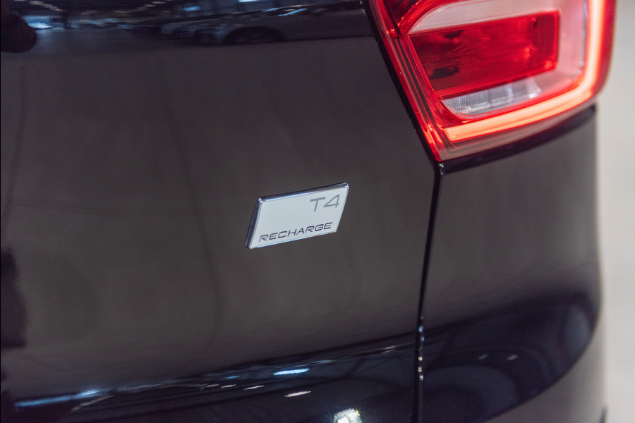 Volvo XC40 T4 Aut. Plug-in Hybrid Core Bright Parkeercamera 211pk