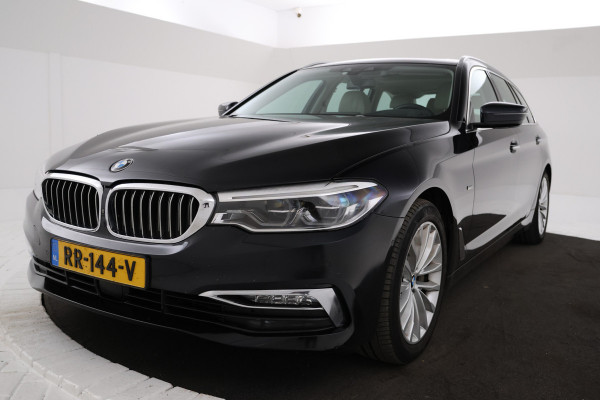 BMW 5 Serie Touring 530i xDrive High Executive Cruise Control, Navigatie, LEER, Panoramadak, xDrive