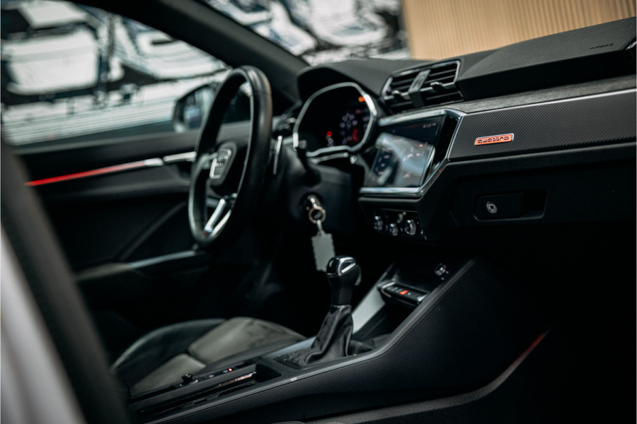 Audi RSQ3 TFSI RS RSQ3 | Carbon | Elek. stoelen | Camera | stoel verwarming.