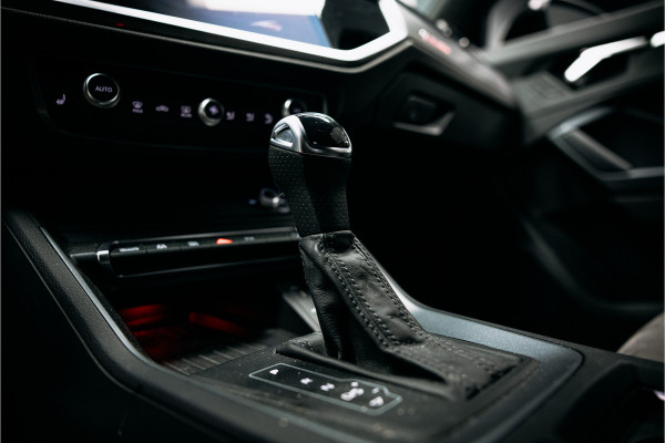 Audi RSQ3 TFSI RS RSQ3 | Carbon | Elek. stoelen | Camera | stoel verwarming.