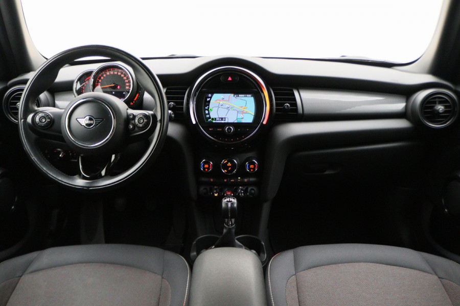 MINI Mini 1.5 Cooper Business Edition 5- Deurs, Apple Carplay, LED, Climate, Cruise, Navigatie, PDC