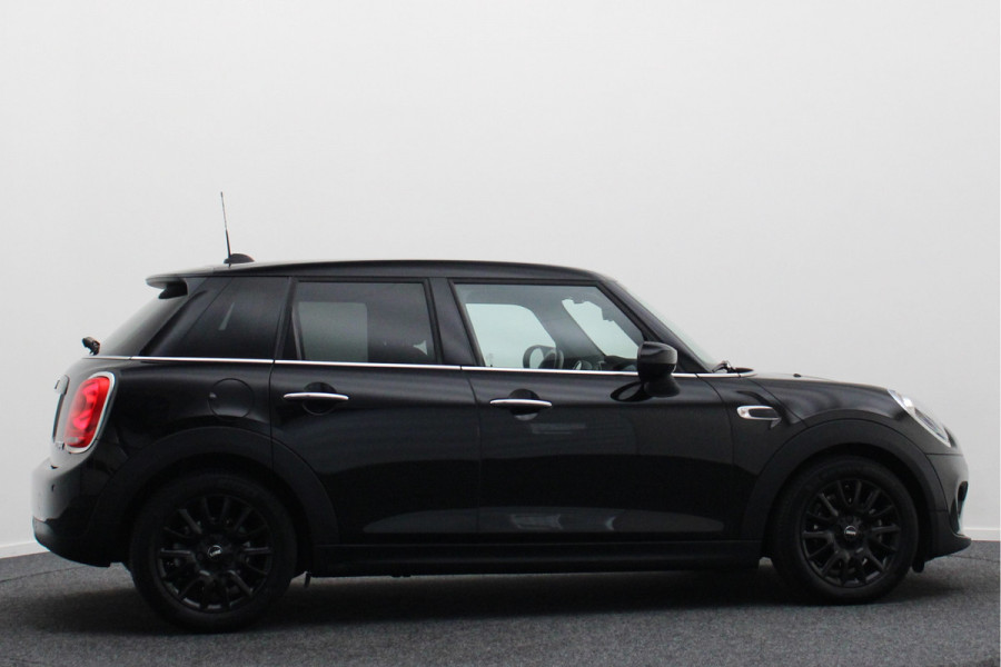 MINI Mini 1.5 Cooper Business Edition 5- Deurs, Apple Carplay, LED, Climate, Cruise, Navigatie, PDC