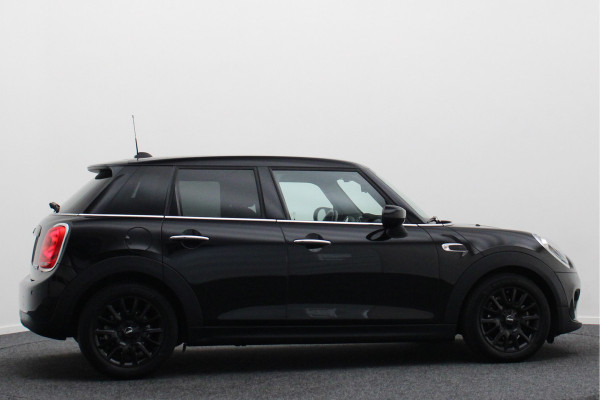 MINI Mini 1.5 Cooper Business Edition 5- Deurs, Apple Carplay, LED, Climate, Cruise, Navigatie, PDC
