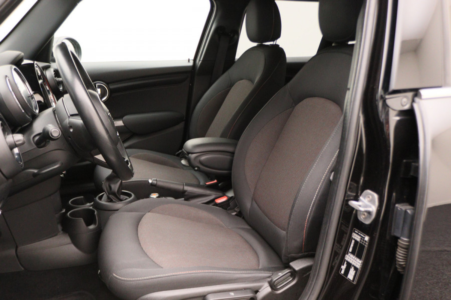 MINI Mini 1.5 Cooper Business Edition 5- Deurs, Apple Carplay, LED, Climate, Cruise, Navigatie, PDC