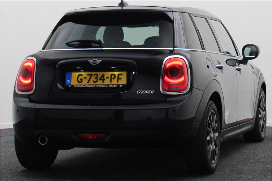 MINI Mini 1.5 Cooper Business Edition 5- Deurs, Apple Carplay, LED, Climate, Cruise, Navigatie, PDC