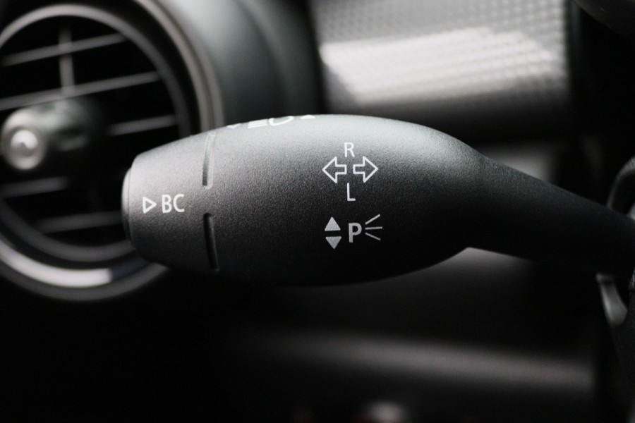 MINI Mini 1.5 Cooper Business Edition 5- Deurs, Apple Carplay, LED, Climate, Cruise, Navigatie, PDC