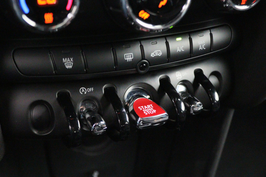 MINI Mini 1.5 Cooper Business Edition 5- Deurs, Apple Carplay, LED, Climate, Cruise, Navigatie, PDC