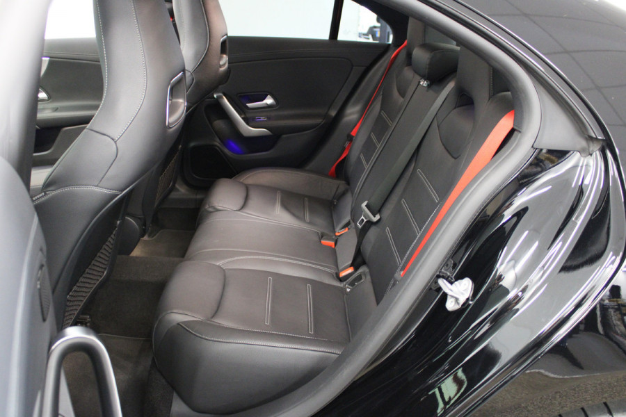 Mercedes-Benz CLA-Klasse 250 e AMG Premium Plus Pano|Sfeer|Augmented|Dodehoek|Night.