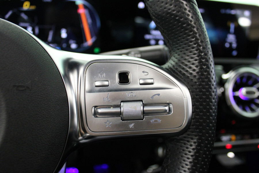 Mercedes-Benz CLA-Klasse 250 e AMG Premium Plus Pano|Sfeer|Augmented|Dodehoek|Night.