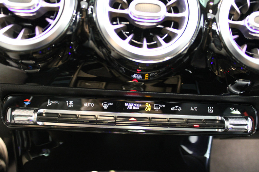 Mercedes-Benz CLA-Klasse 250 e AMG Premium Plus Pano|Sfeer|Augmented|Dodehoek|Night.