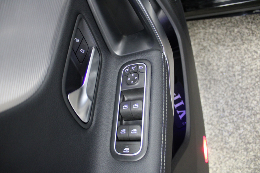 Mercedes-Benz CLA-Klasse 250 e AMG Premium Plus Pano|Sfeer|Augmented|Dodehoek|Night.