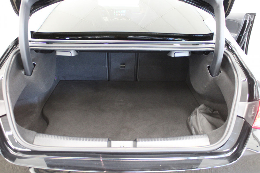 Mercedes-Benz CLA-Klasse 250 e AMG Premium Plus Pano|Sfeer|Augmented|Dodehoek|Night.