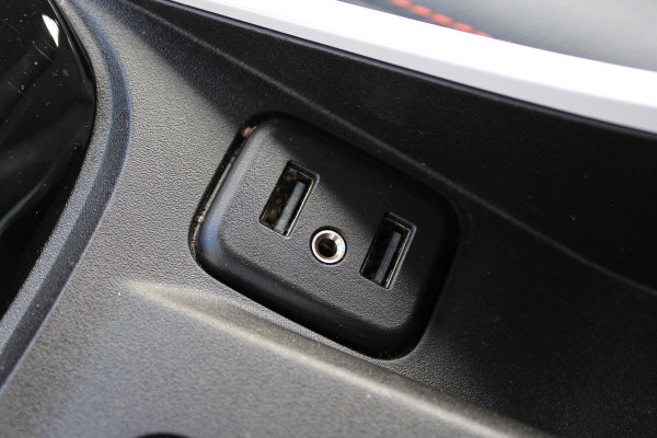 Opel Ampera-E Business executive 60 kWh | Trekhaak | Camera | Cruise control | BLIS
