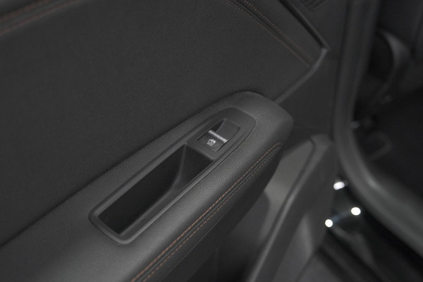 Renault Captur TCe 130 EDC Initiale Paris | 360 Camera | Adaptieve Cruise Control | BOSE Audio | Pack Winter