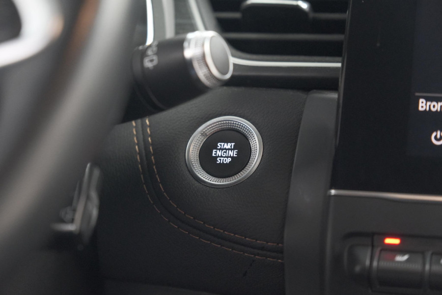 Renault Captur TCe 130 EDC Initiale Paris | 360 Camera | Adaptieve Cruise Control | BOSE Audio | Pack Winter