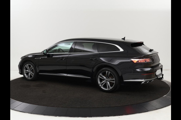 Volkswagen Arteon Shooting Brake 1.4 TSI eHybrid R-Line | Trekhaak | Stoelverwarming | Carplay | Leder/Alcantara | Adaptive cruise | Achterbankverwarming | Camera | Navigatie | Half leder