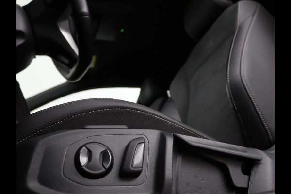 Volkswagen Arteon Shooting Brake 1.4 TSI eHybrid R-Line | Trekhaak | Stoelverwarming | Carplay | Leder/Alcantara | Adaptive cruise | Achterbankverwarming | Camera | Navigatie | Half leder