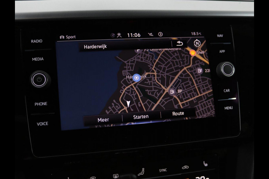 Volkswagen Arteon Shooting Brake 1.4 TSI eHybrid R-Line | Trekhaak | Stoelverwarming | Carplay | Leder/Alcantara | Adaptive cruise | Achterbankverwarming | Camera | Navigatie | Half leder