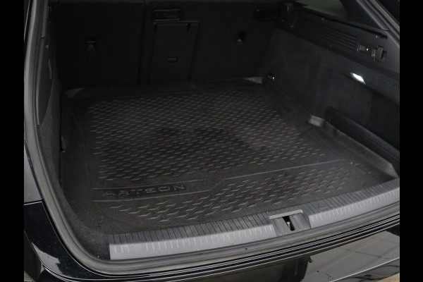 Volkswagen Arteon Shooting Brake 1.4 TSI eHybrid R-Line | Trekhaak | Stoelverwarming | Carplay | Leder/Alcantara | Adaptive cruise | Achterbankverwarming | Camera | Navigatie | Half leder