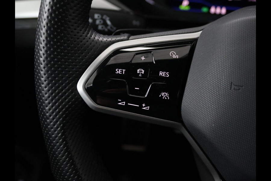 Volkswagen Arteon Shooting Brake 1.4 TSI eHybrid R-Line | Trekhaak | Stoelverwarming | Carplay | Leder/Alcantara | Adaptive cruise | Achterbankverwarming | Camera | Navigatie | Half leder