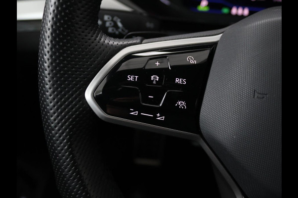 Volkswagen Arteon Shooting Brake 1.4 TSI eHybrid R-Line | Trekhaak | Stoelverwarming | Carplay | Leder/Alcantara | Adaptive cruise | Achterbankverwarming | Camera | Navigatie | Half leder