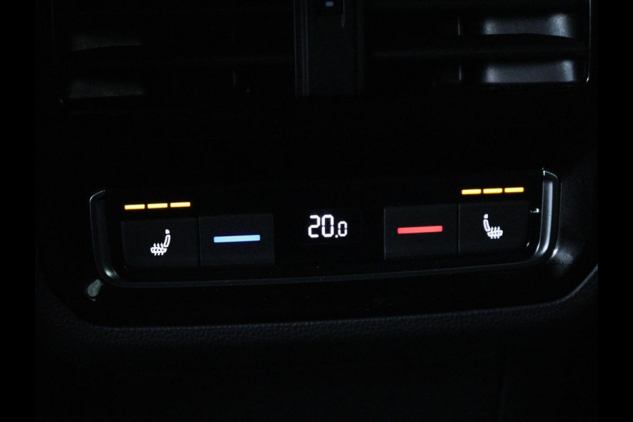 Volkswagen Arteon Shooting Brake 1.4 TSI eHybrid R-Line | Trekhaak | Stoelverwarming | Carplay | Leder/Alcantara | Adaptive cruise | Achterbankverwarming | Camera | Navigatie | Half leder