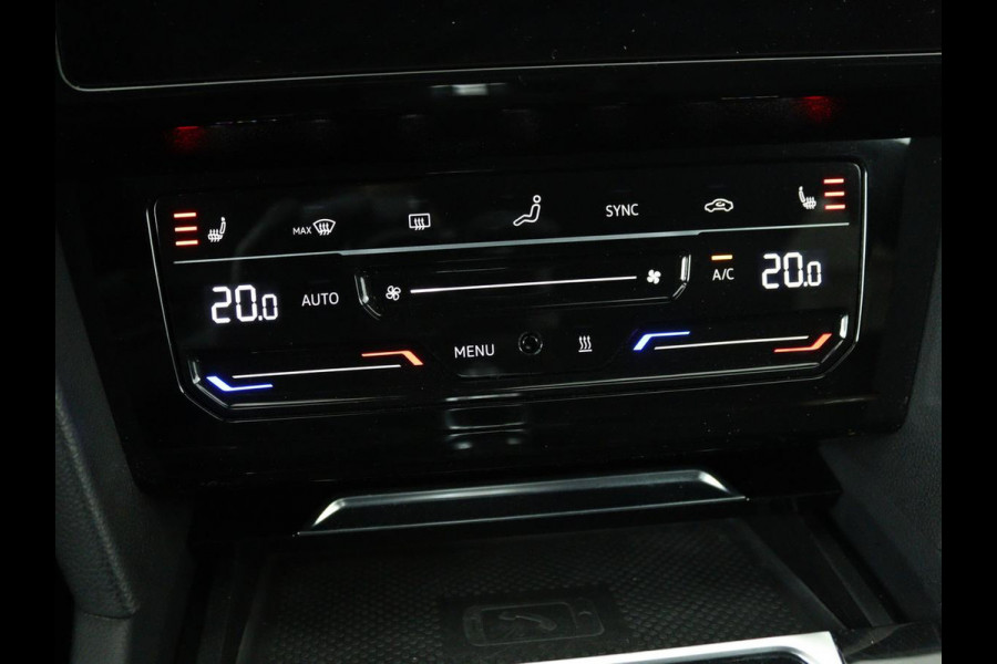 Volkswagen Arteon Shooting Brake 1.4 TSI eHybrid R-Line | Trekhaak | Stoelverwarming | Carplay | Leder/Alcantara | Adaptive cruise | Achterbankverwarming | Camera | Navigatie | Half leder