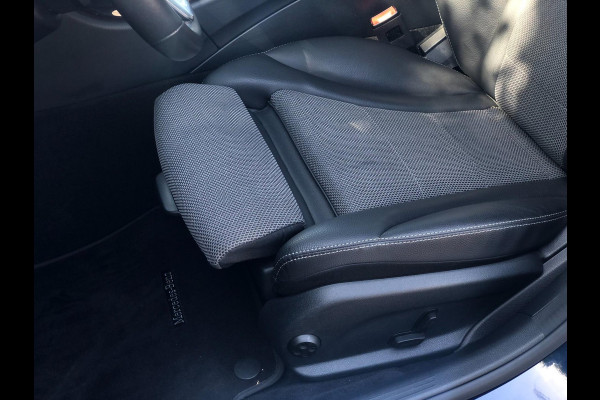 Mercedes-Benz C-Klasse 180 Business Solution Plus Upgr. Ed. | Panoramadak, Carplay/Android, Navi, Camera, Cruise, Climate |