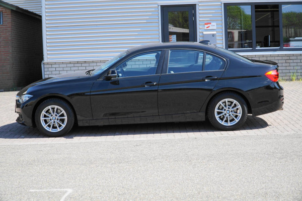 BMW 3 Serie 318i FACELIFT MODEL