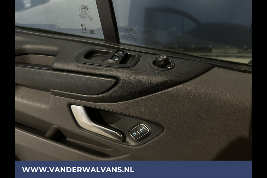 Ford Transit Custom 2.0 TDCI 130 pk L2H1 Euro6 Airco | Cruisecontrol | Parkeersensoren | 2800kg Trekvermogen verwarmde voorruit, bijrijdersbank