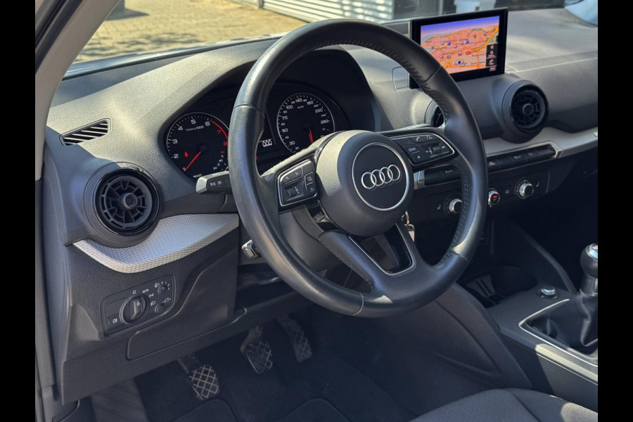 Audi Q2 1.0 30 TFSI Design - Navigatie I Airco I PDC I Sport velgen I Dealer onderhouden
