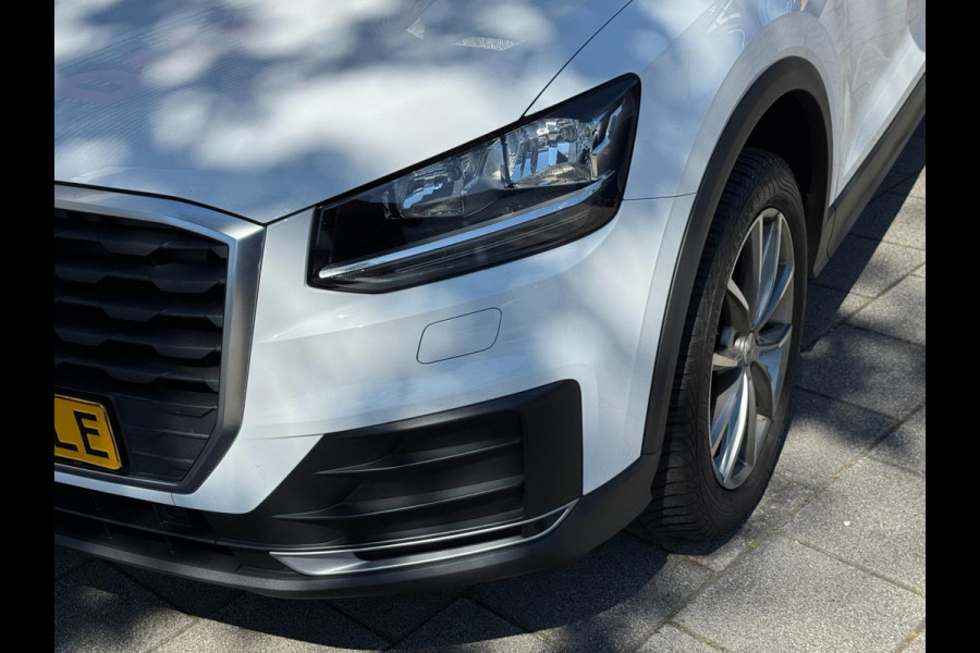 Audi Q2 1.0 30 TFSI Design - Navigatie I Airco I PDC I Sport velgen I Dealer onderhouden