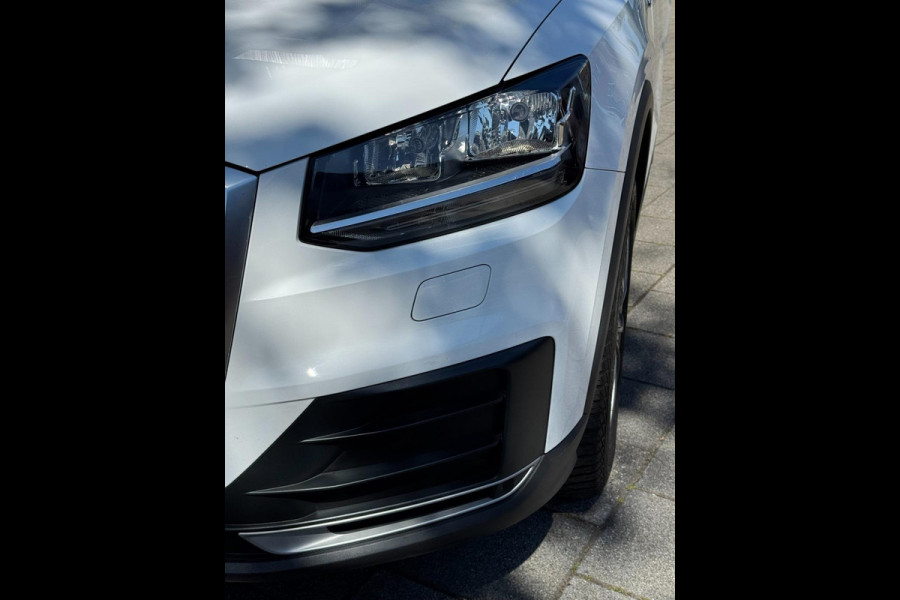 Audi Q2 1.0 30 TFSI Design - Navigatie I Airco I PDC I Sport velgen I Dealer onderhouden