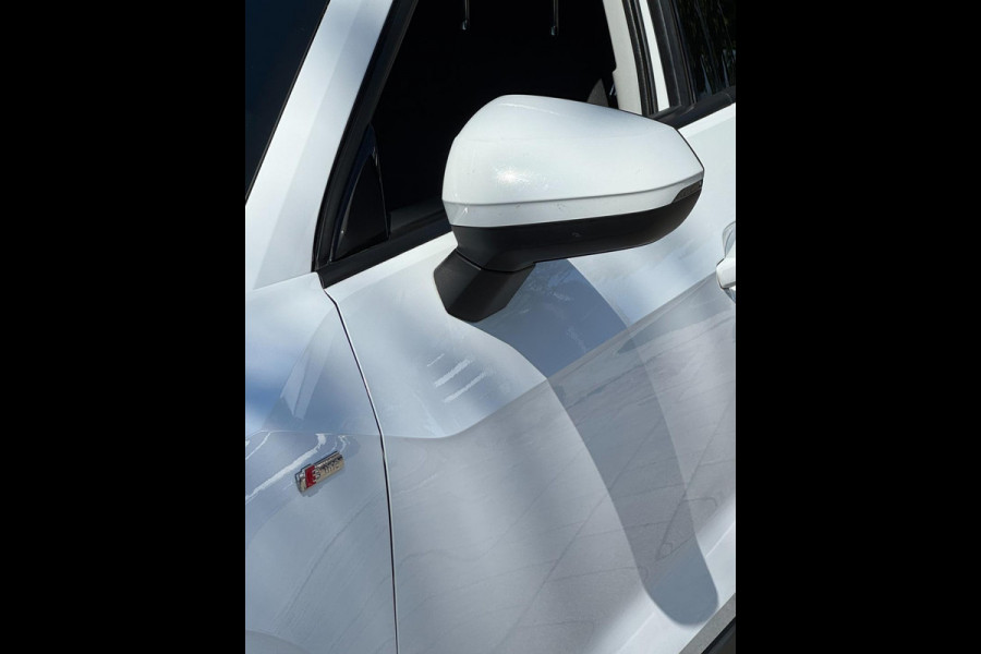 Audi Q2 1.0 30 TFSI Design - Navigatie I Airco I PDC I Sport velgen I Dealer onderhouden