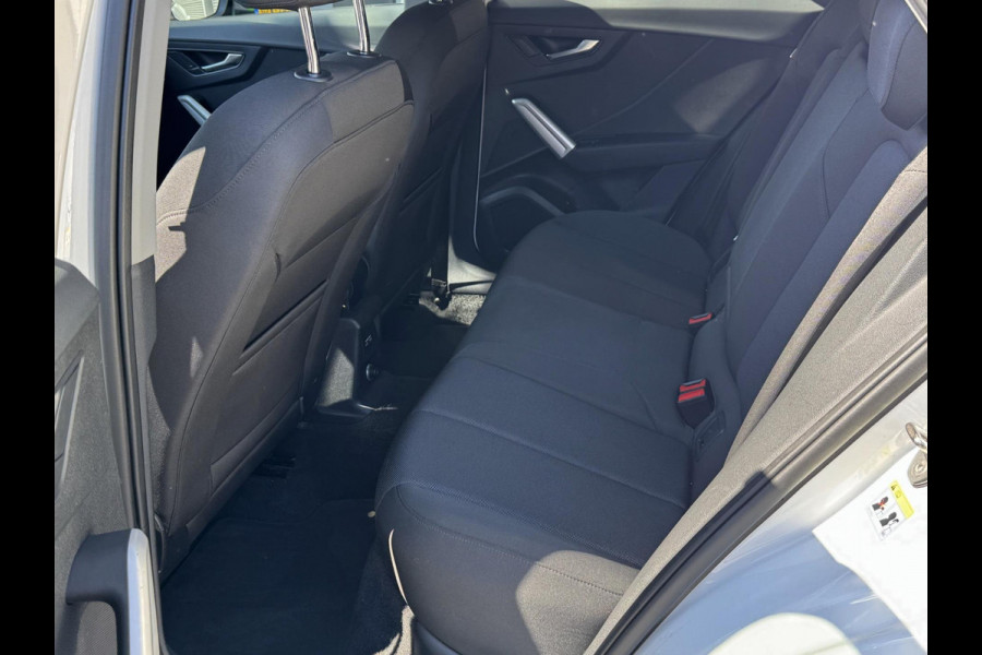 Audi Q2 1.0 30 TFSI Design - Navigatie I Airco I PDC I Sport velgen I Dealer onderhouden