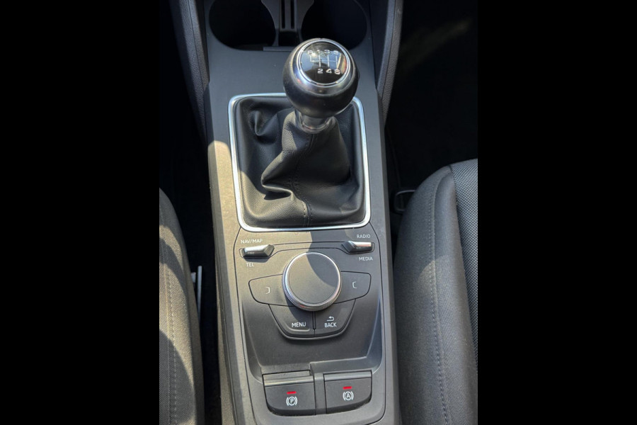 Audi Q2 1.0 30 TFSI Design - Navigatie I Airco I PDC I Sport velgen I Dealer onderhouden
