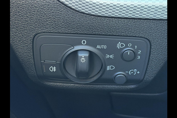Audi Q2 1.0 30 TFSI Design - Navigatie I Airco I PDC I Sport velgen I Dealer onderhouden